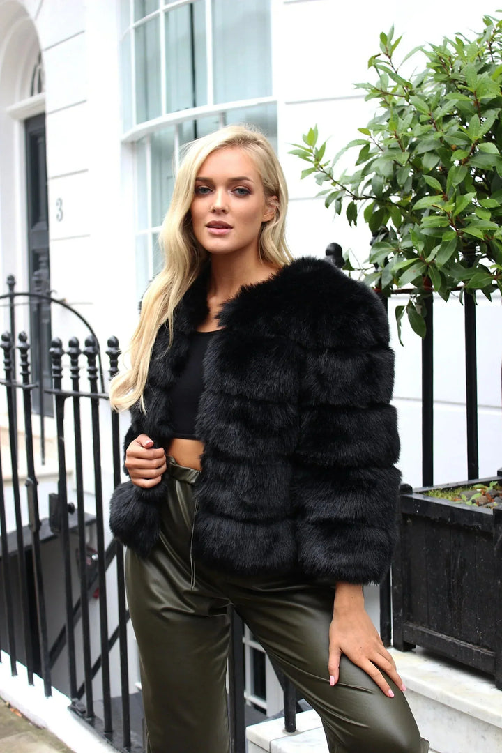 Chic Und Stil | Warm Short Fluffy Jacket Faux Fur Coat for Women