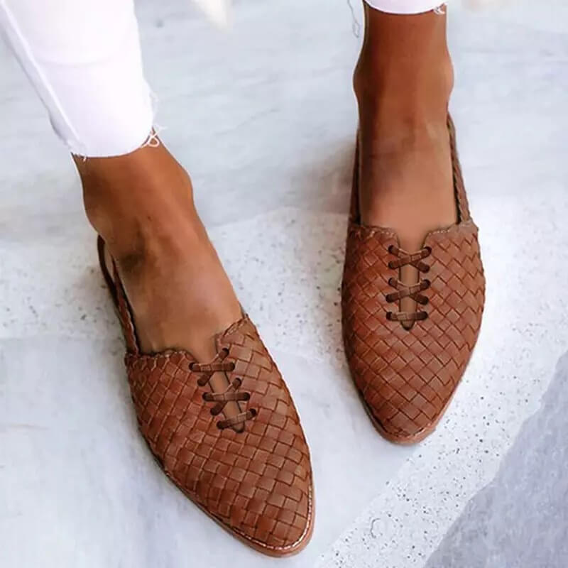 Chic und Stil | Leather Sandals - Luxury Comfort