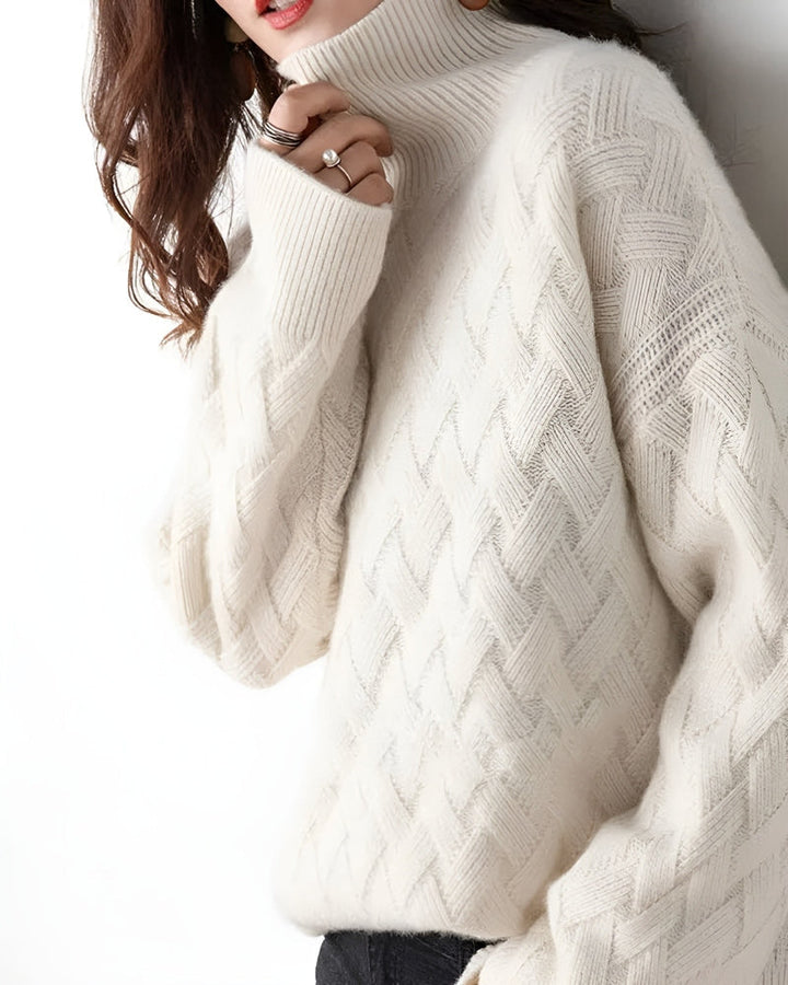 Lune London | Luxurious Cashmere Turtleneck Sweater for Elegance