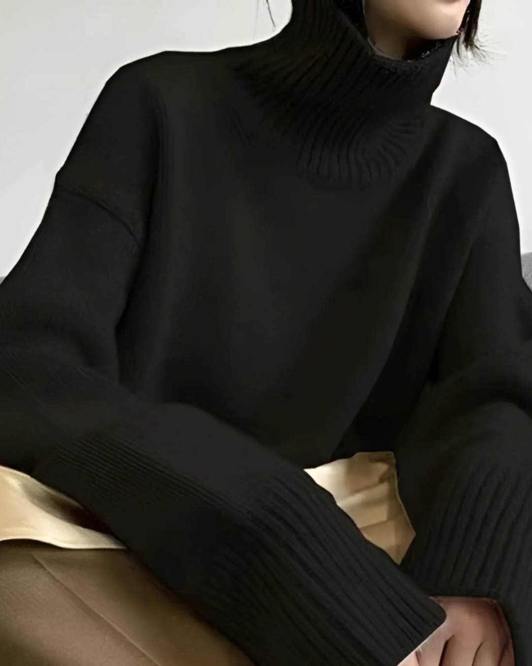 Chic Und Stil | Luxurious Cashmere Turtleneck Sweater for Women Amelia