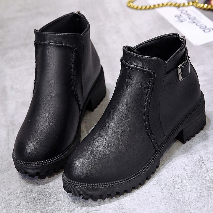 Lune London | Boots - Faux leather - Ankle height - Low block heel - Profile sole