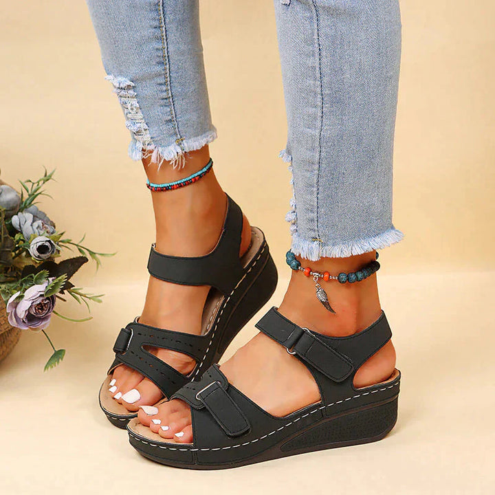 Lune London | Orthopedic Sandals Comfortable Hiking Shoes That You Want to Wear All Day