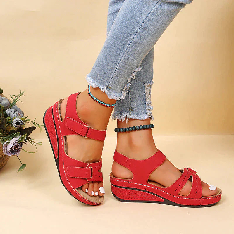 Lune London | Orthopedic Sandals Comfortable Hiking Shoes That You Want to Wear All Day