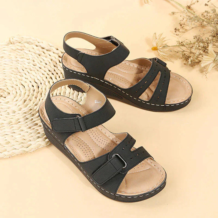 Lune London | Orthopedic Sandals Comfortable Hiking Shoes That You Want to Wear All Day