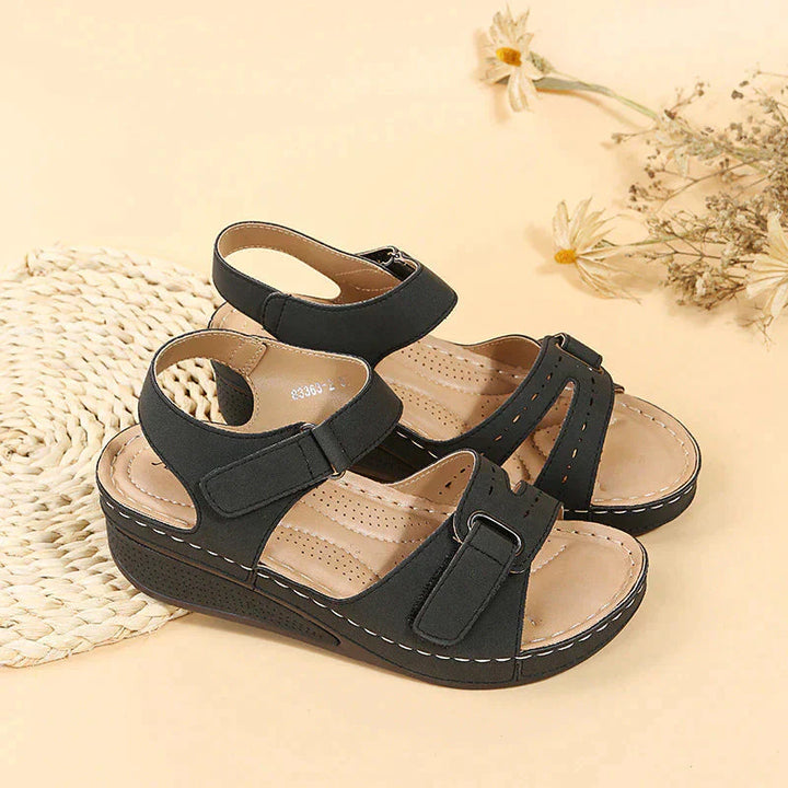 Lune London | Orthopedic Sandals Comfortable Hiking Shoes That You Want to Wear All Day
