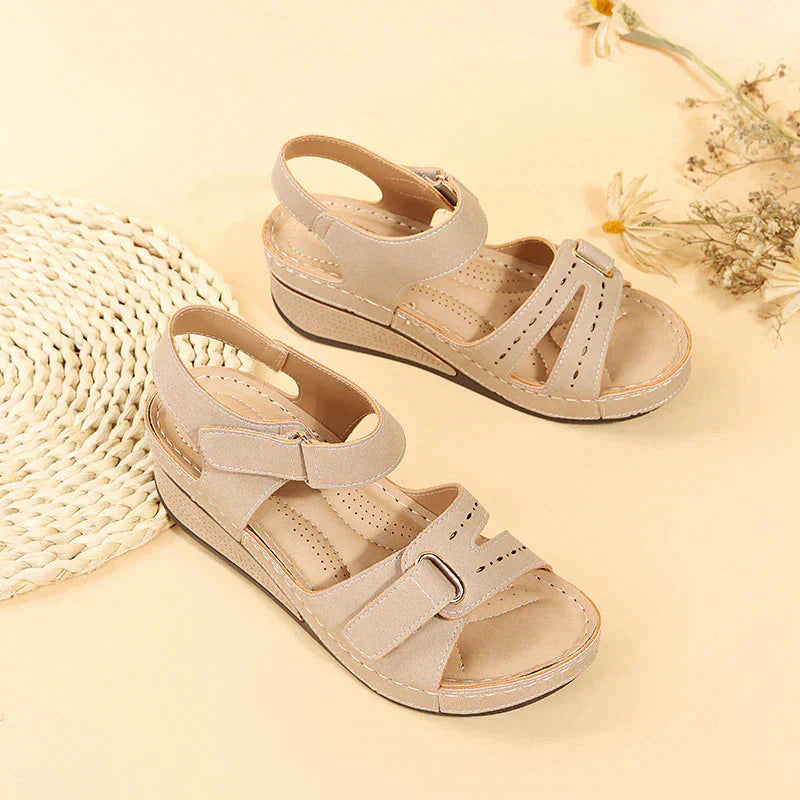 Lune London | Orthopedic Sandals Comfortable Hiking Shoes That You Want to Wear All Day