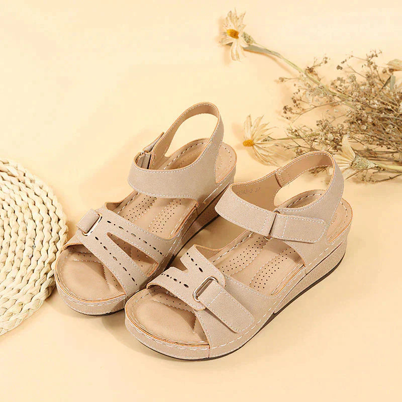 Lune London | Orthopedic Sandals Comfortable Hiking Shoes That You Want to Wear All Day