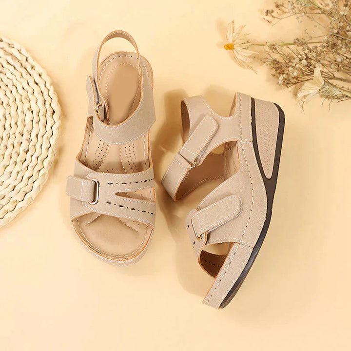 Lune London | Orthopedic Sandals Comfortable Hiking Shoes That You Want to Wear All Day