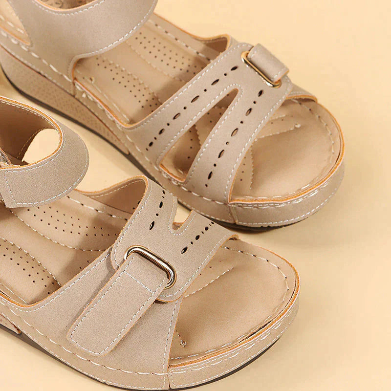 Lune London | Orthopedic Sandals Comfortable Hiking Shoes That You Want to Wear All Day