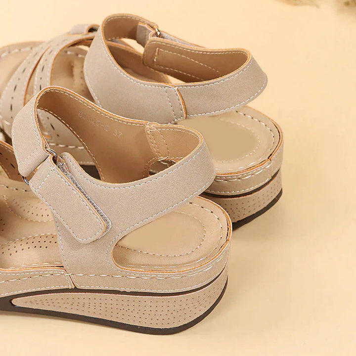 Lune London | Orthopedic Sandals Comfortable Hiking Shoes That You Want to Wear All Day