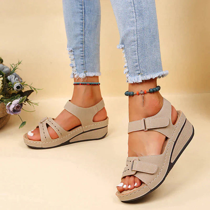 Lune London | Orthopedic Sandals Comfortable Hiking Shoes That You Want to Wear All Day