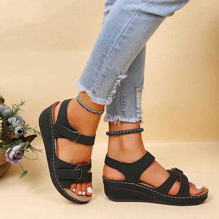 Lune London | Orthopedic Sandals Comfortable Hiking Shoes That You Want to Wear All Day