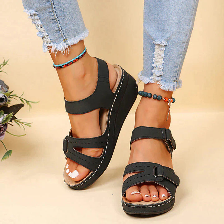 Lune London | Orthopedic Sandals Comfortable Hiking Shoes That You Want to Wear All Day
