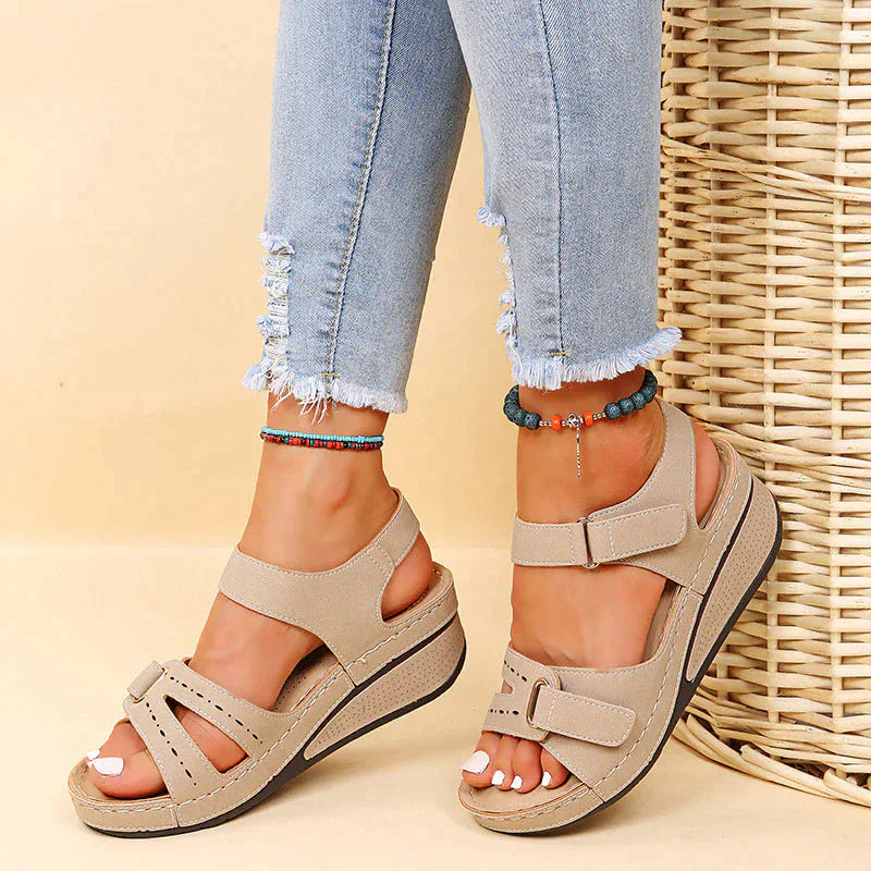 Lune London | Orthopedic Sandals Comfortable Hiking Shoes That You Want to Wear All Day