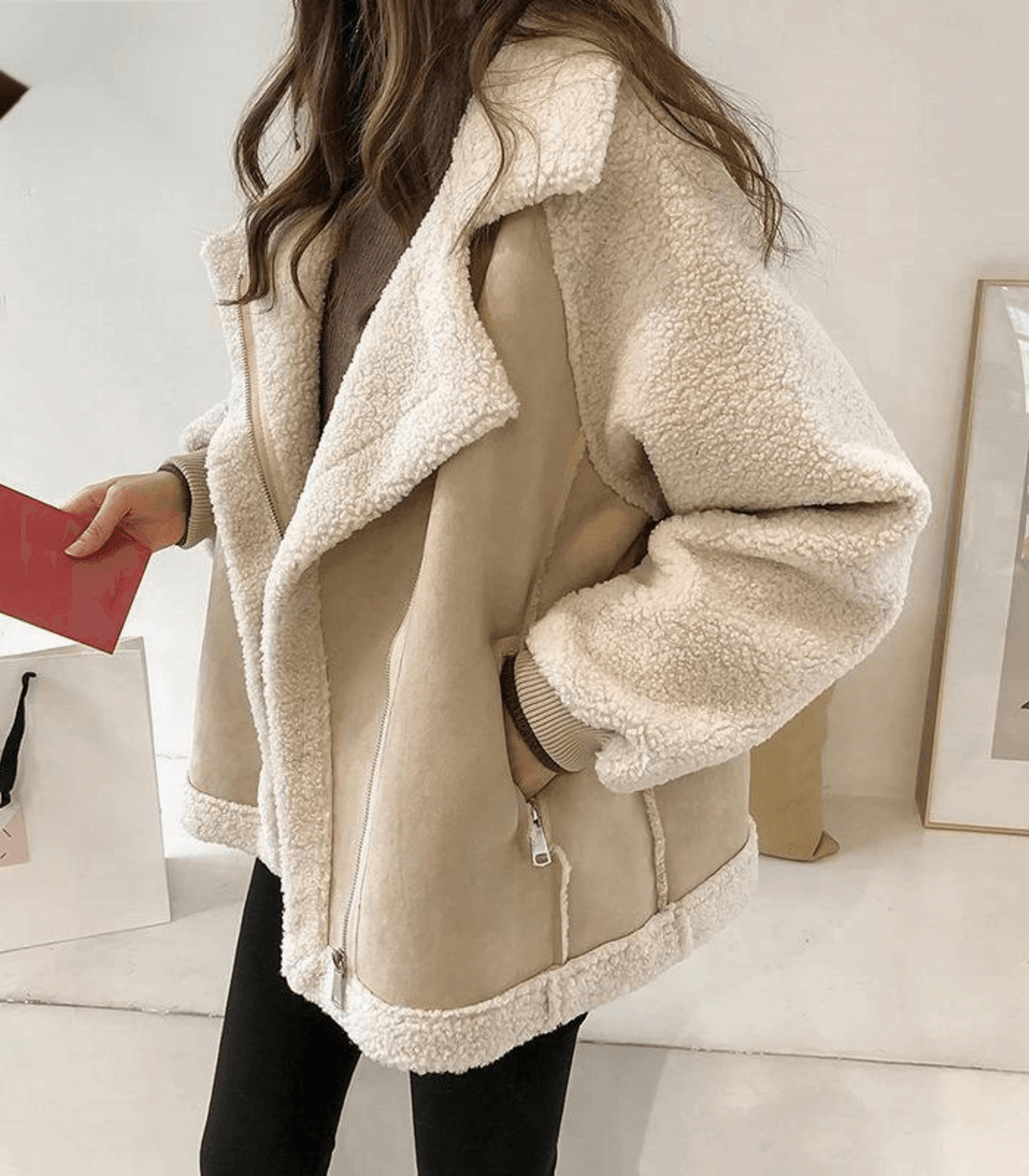Lune London | soft and cozy women's jacket with faux fur