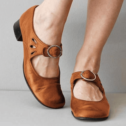 Lune London | The Unique and Comfortable Leather Sandal