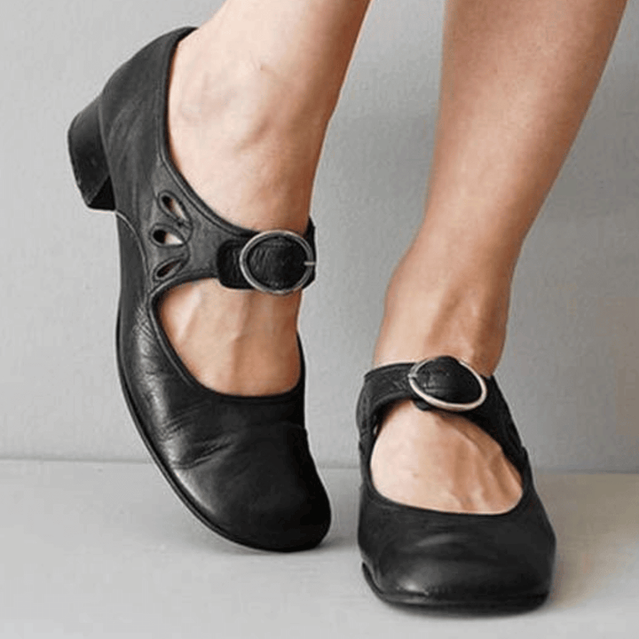 Lune London | The unique and comfortable sandal