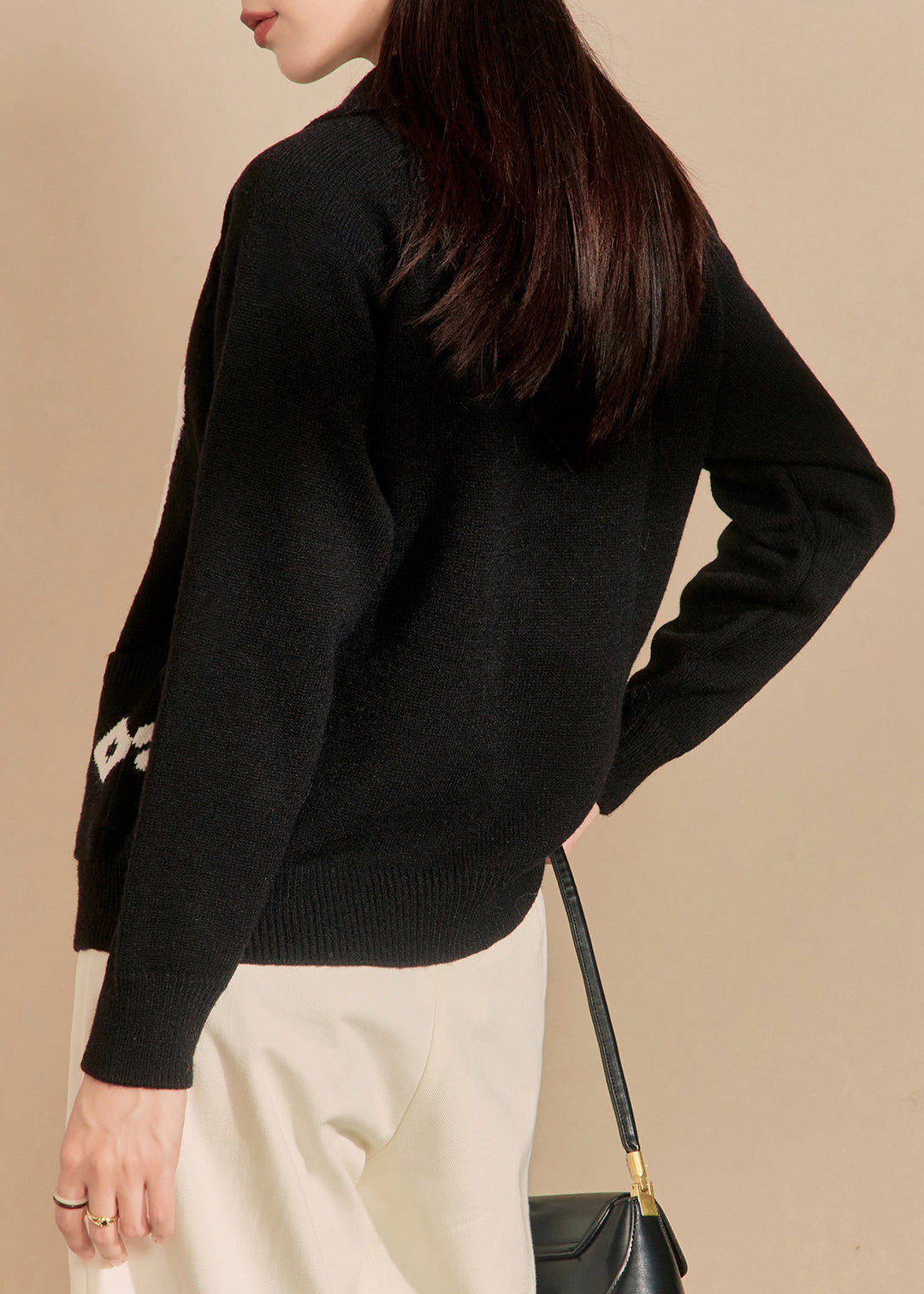 Lune London | Winter knit coats with embroidered black zippered pockets