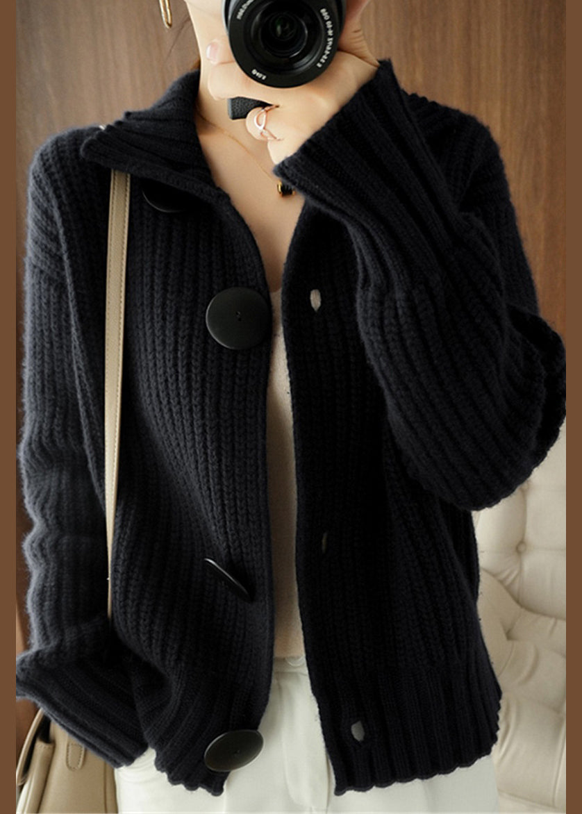 Chic und Stil | Buttoned Knit Jacket with Navy Patchwork
