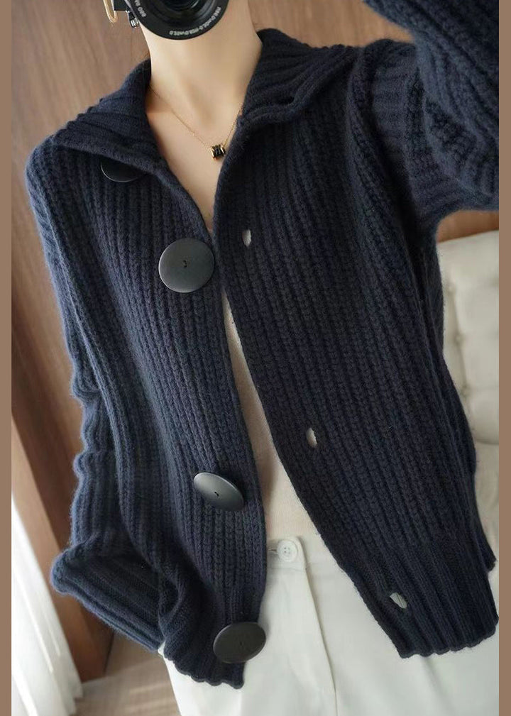 Chic und Stil | Buttoned Knit Jacket with Navy Patchwork