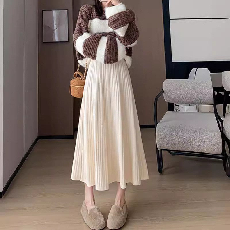 Maxi pleated skirt for women with elastic waistband and flattering draping Lune London