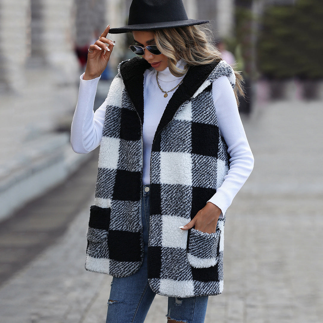Ladies fleece vest with hood and check pattern Lune London