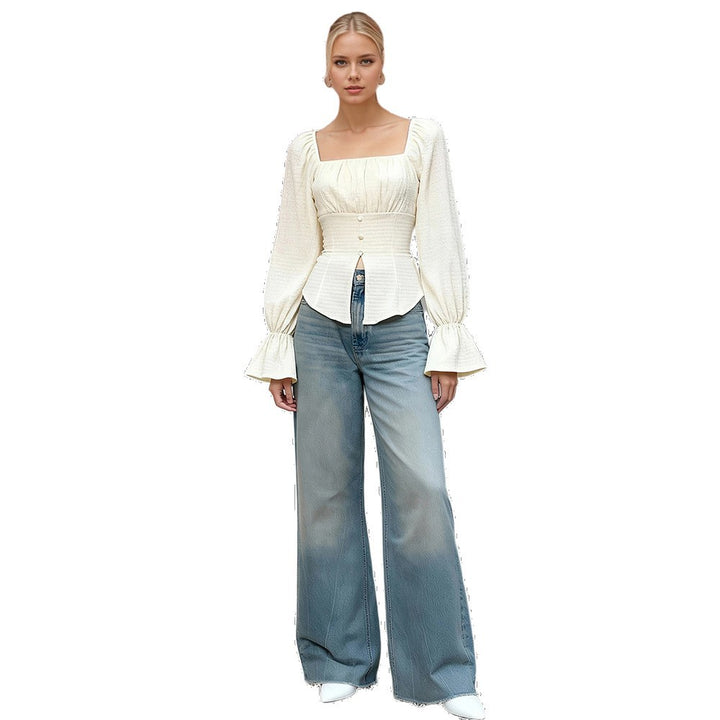 Blouse for women with extravagant flutter sleeves and a fitted silhouette Chic & Stil