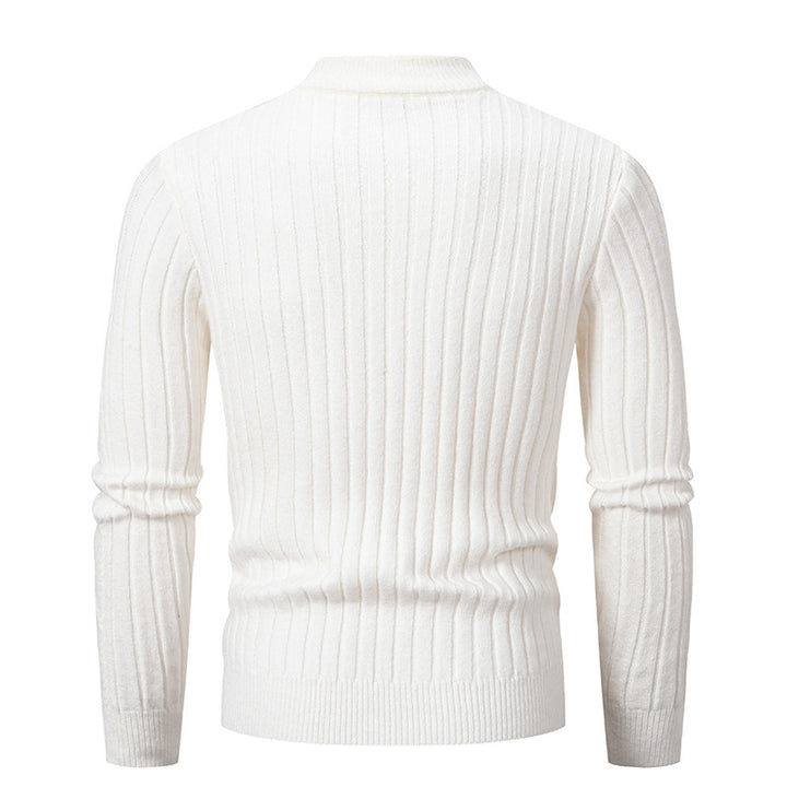 Elegant knitted sweater for men with a modern braid design Lune London