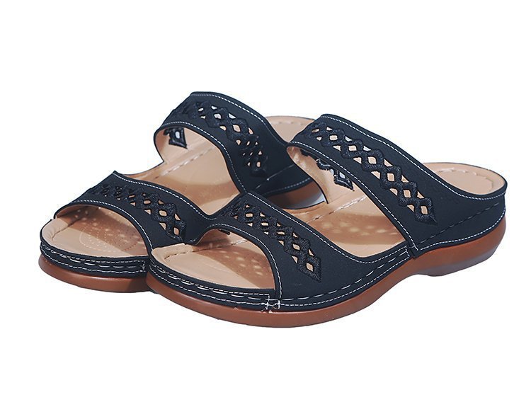Comfortable and stylish women's clogs with fashionable decorative details Lune London