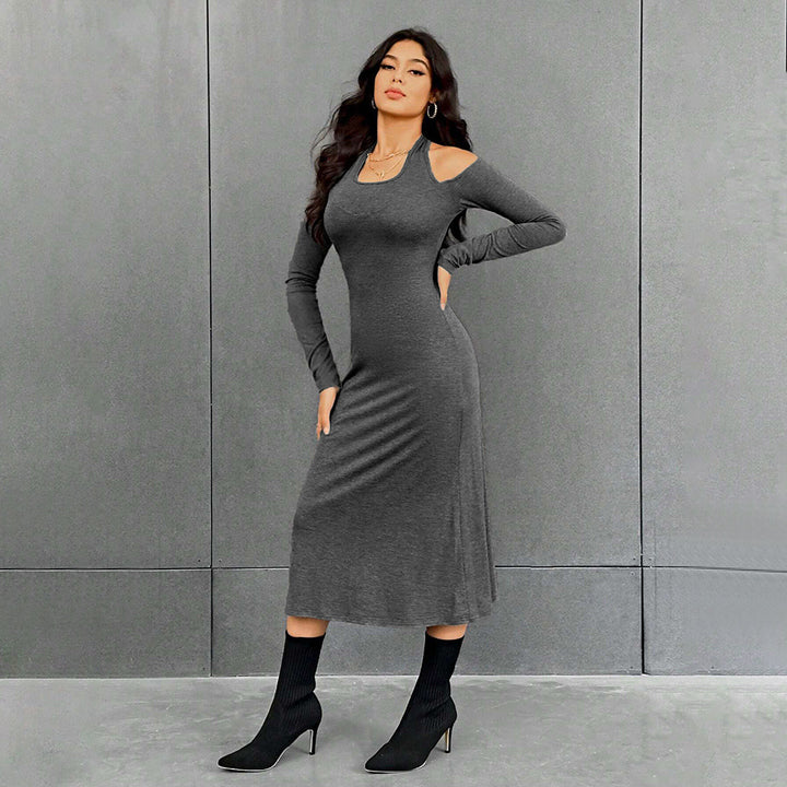 Robe maxi pour femmes avec une coupe chic et des détails découpés élégants Chic & Stil