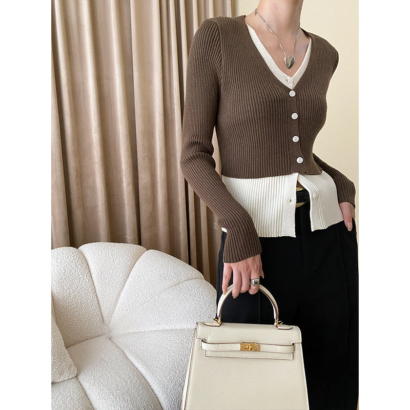 Women's Elegant Knitted Cardigan with Button Details Chic & Stil