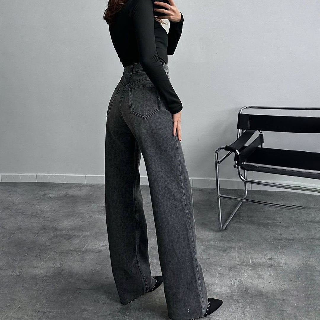 Trendy snake-pattern women's jeans with high waist and straight cut Lune London