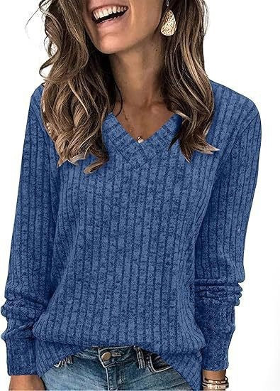 Knit sweater for women with V-neck and structured ribbed design Lune London
