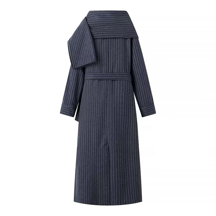 Wrap coat for women with elegant collar and belt Lune London