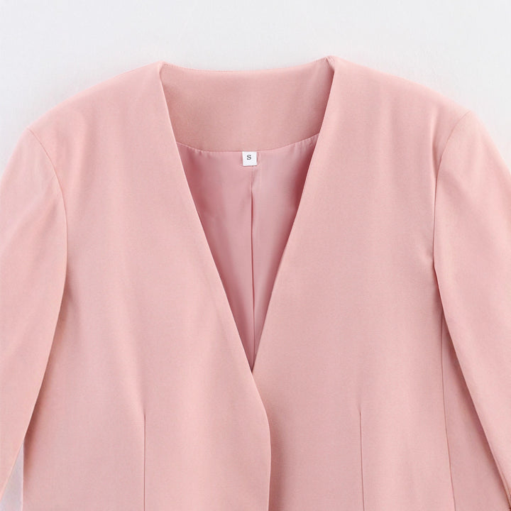 Elegant blazer jacket for women with a slim fit and practical pockets Lune London