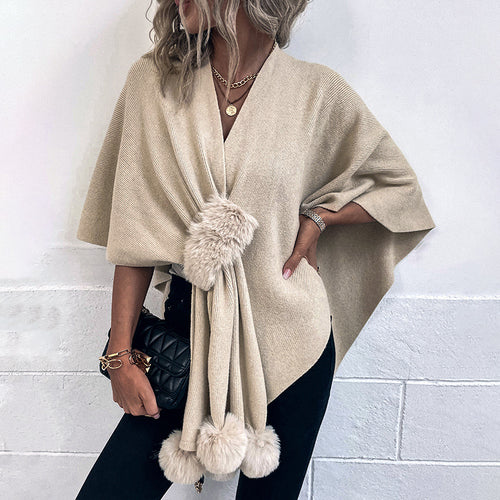 Elegant poncho for ladies with luxurious faux fur trim Lune London