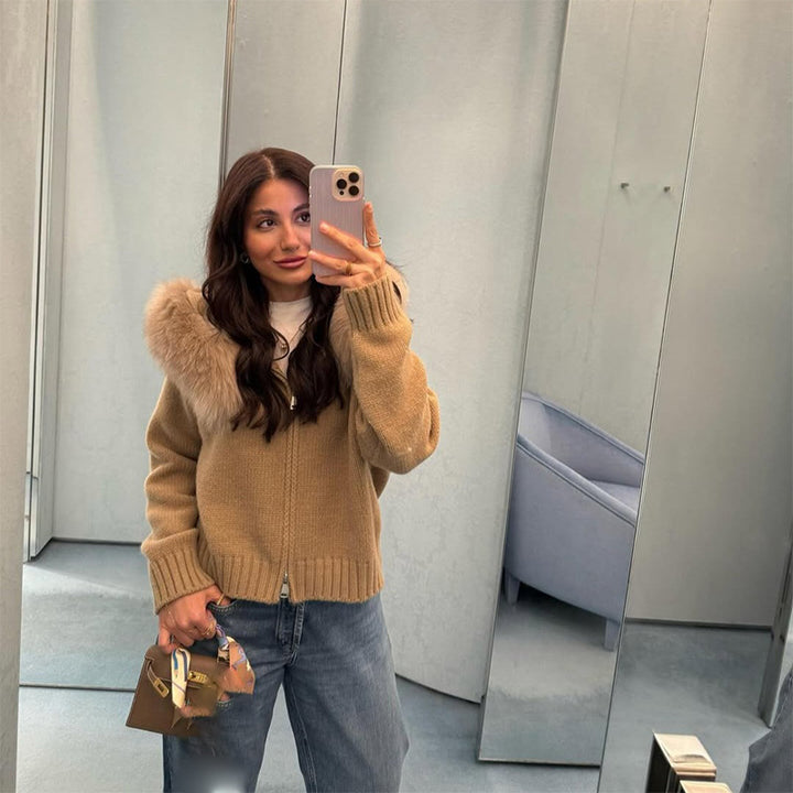 Ladies Knit Pullover with Fur Collar Lune London