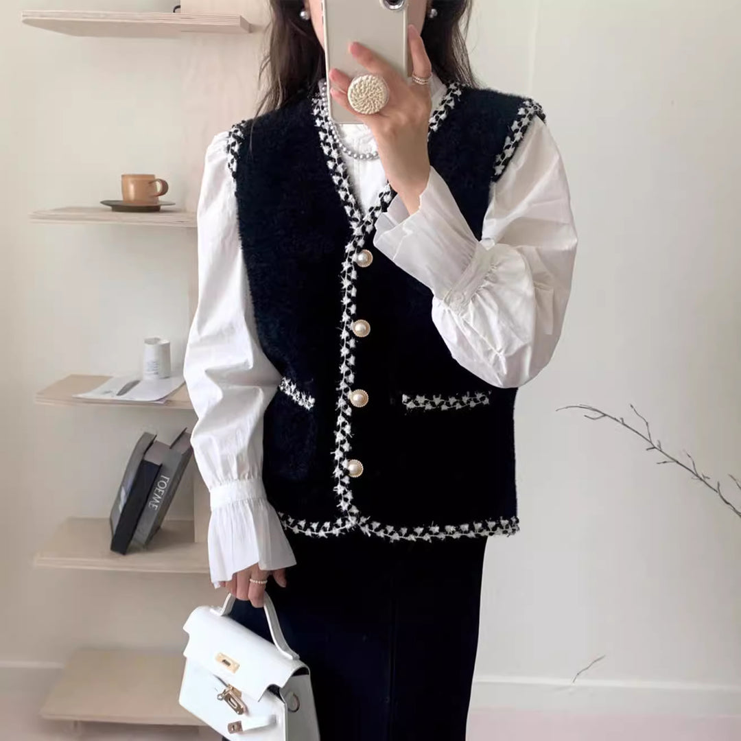 Knit vest for ladies with pearl buttons and contrasting details Lune London