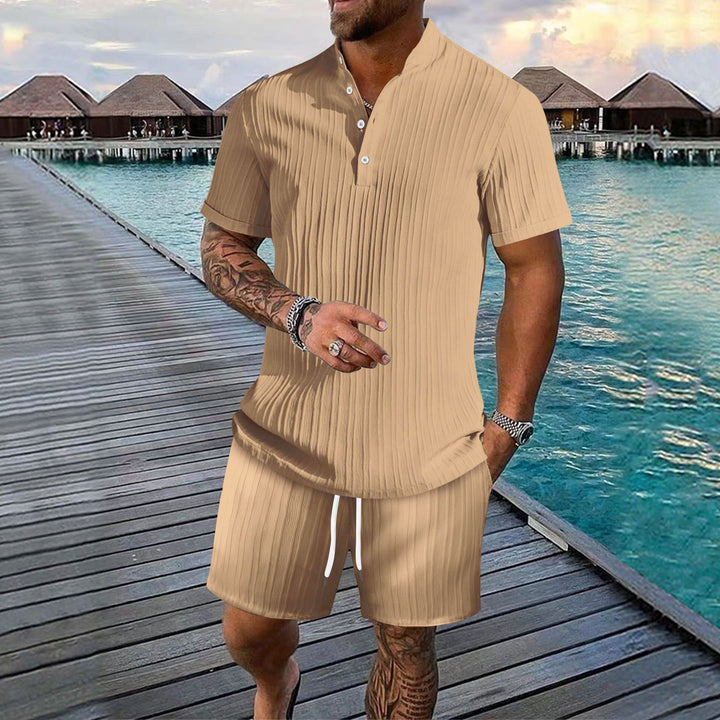 Casual short sleeve shirt for men with pleated design and matching shorts Lune London
