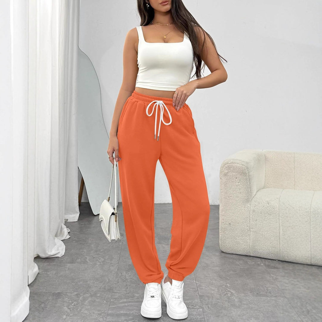 Comfortable sports pants for women with elastic waistband and drawstring Lune London