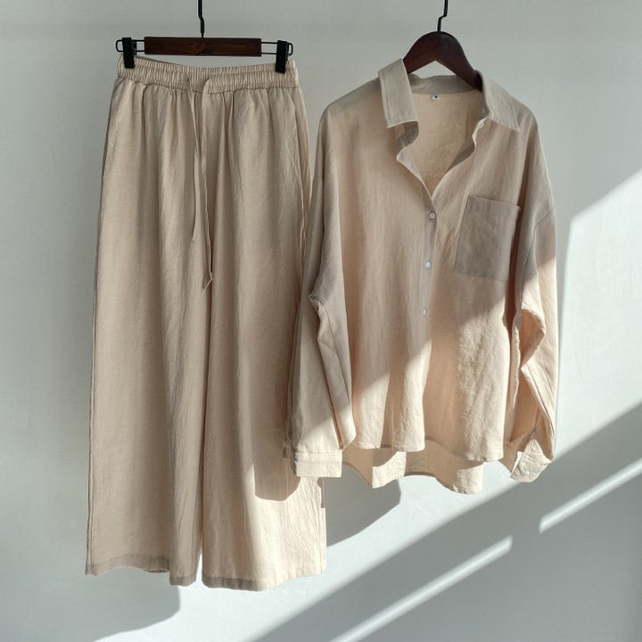Two-piece casual set for women consisting of a loose top and comfortable pants Lune London