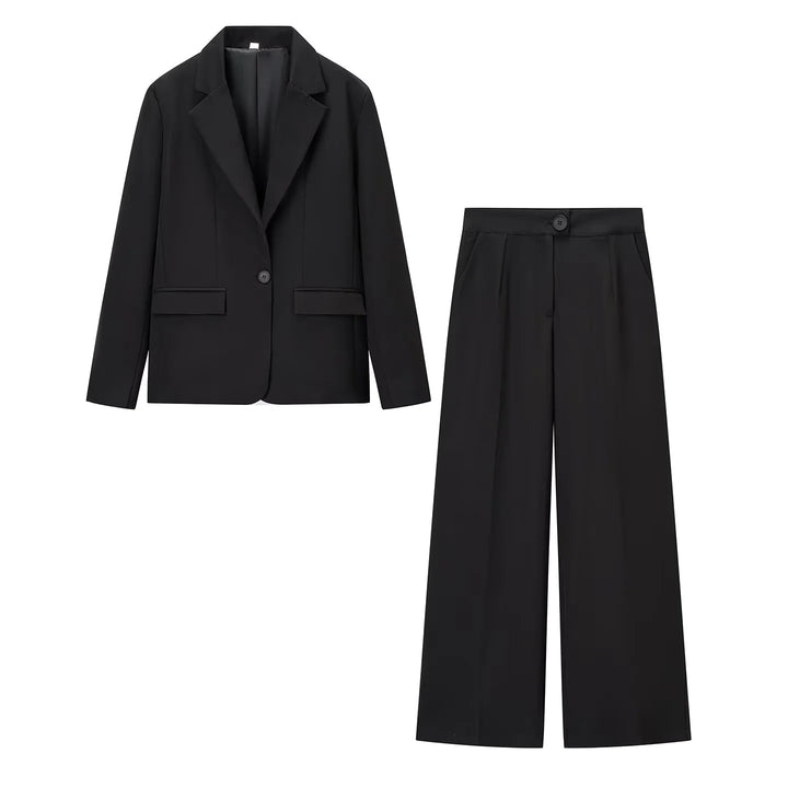 Ladies elegant suit set with fitted blazer and wide trousers Lune London