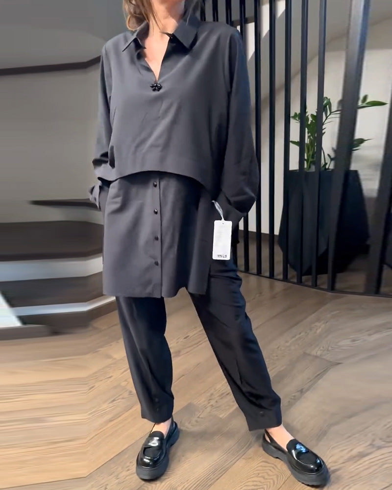 Costume décontracté pour femmes en deux pièces avec blouse et pantalon à la mode Chic & Stil