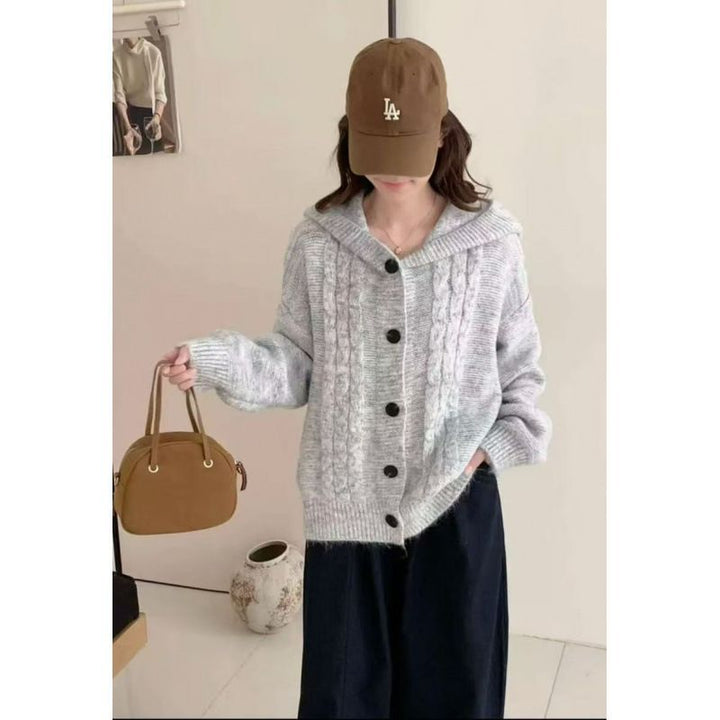 Cardigan Cozy pour femmes avec col à capuche confortable et boutons accrocheurs Chic & Stil