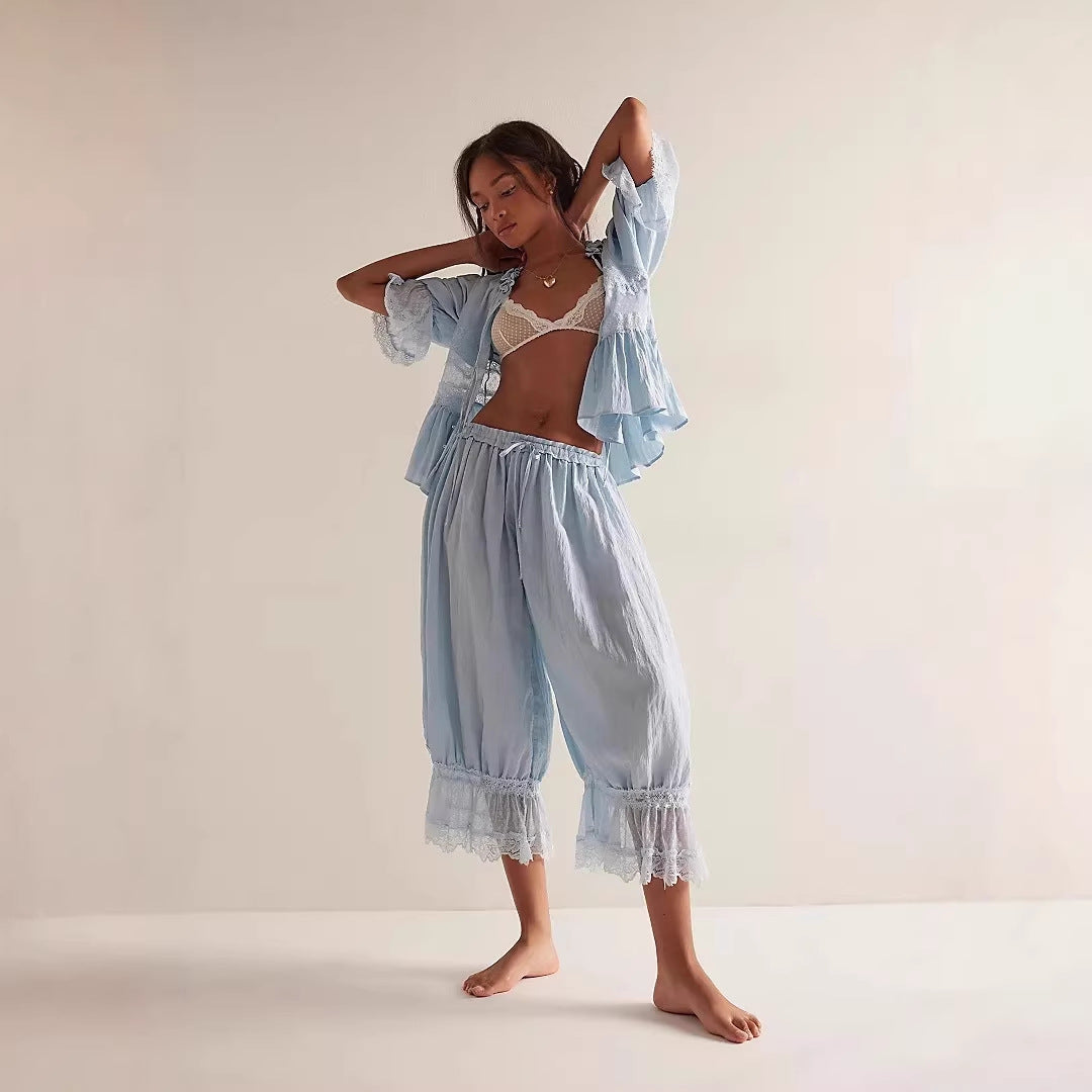 Ladies airy and elegant culotte with lace decoration Lune London