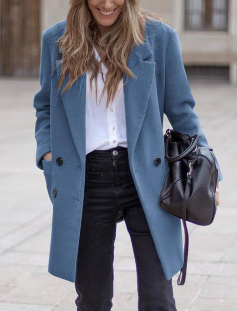 Ladies modern oversized coat with double-breasted buttons and elegant details Lune London