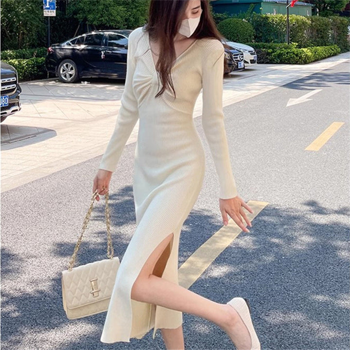 Knit dress for women with plunging V-neck and elegant ribbed structure Lune London