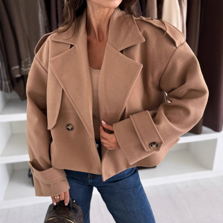 Trendy cropped blazer jacket for women with double-breasted buttons and wide lapels Lune London