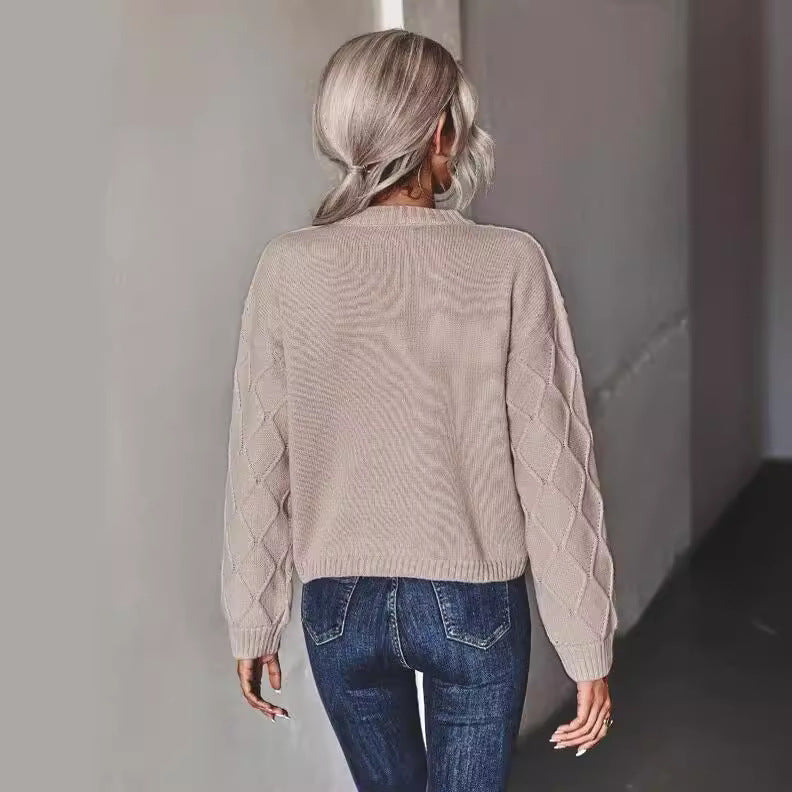 Knitted sweater for women with a decorative diamond pattern Lune London