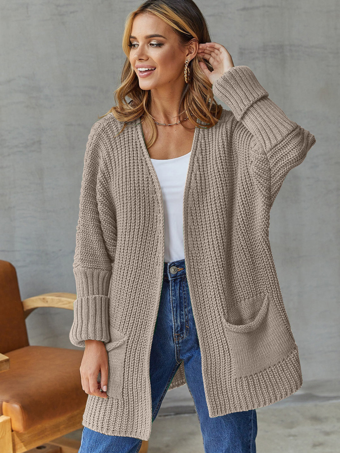 Chunky knit cardigan for women with practical pockets and oversized cut Lune London